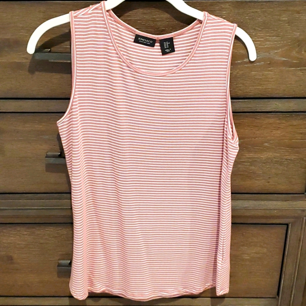 ☀️2/$15Jones&Co tank
